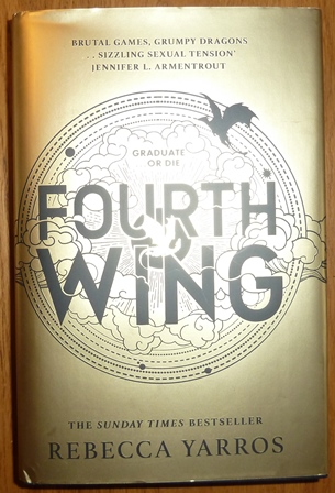 Yarros, Rebecca - Fourth Wing: Sprayed Edges Waterstones Exclusive Edition